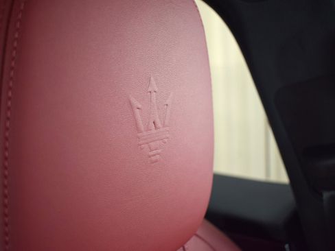 New 2025 Maserati Grecale GT image 38