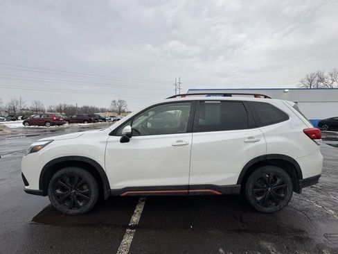 Used 2023 Subaru Forester Sport image 5