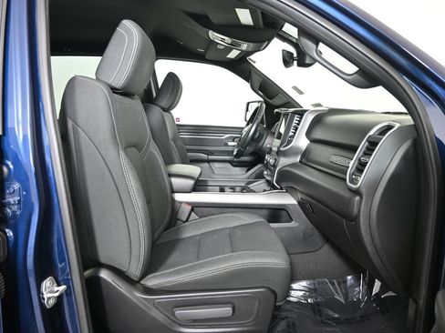 Used 2019 RAM 1500 Big Horn AWD/4WD image 14