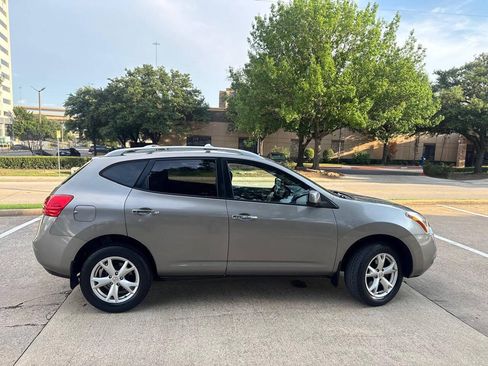 Used 2010 Nissan Rogue SL w/ Premium Pkg AWD/4WD image 9