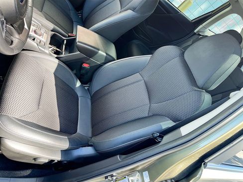 Used 2023 Subaru Forester Premium image 18