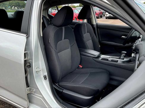 Used 2023 Nissan Sentra SV image 8