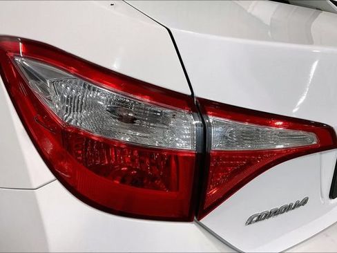 Used 2015 Toyota Corolla LE FWD image 30