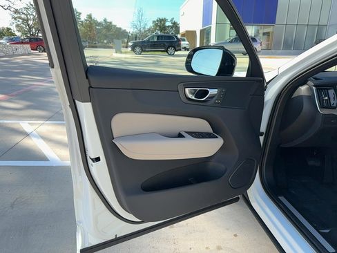 New 2026 Volvo XC60 B5 Core image 11