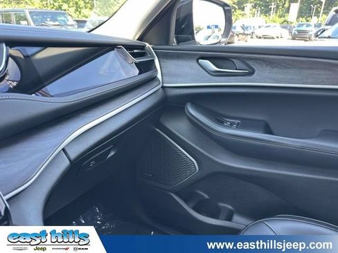 Used 2023 Jeep Grand Cherokee 4WD 4xe image 35