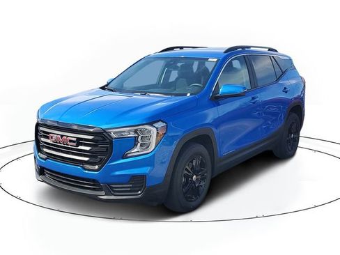 Certified 2024 GMC Terrain SLE w/ Driver Convenience Package AWD/4WD image 2