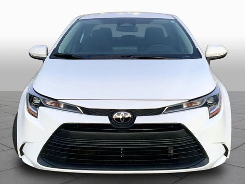 Used 2024 Toyota Corolla LE FWD image 4