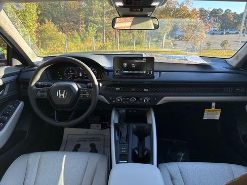 New 2025 Honda Accord SE image 14
