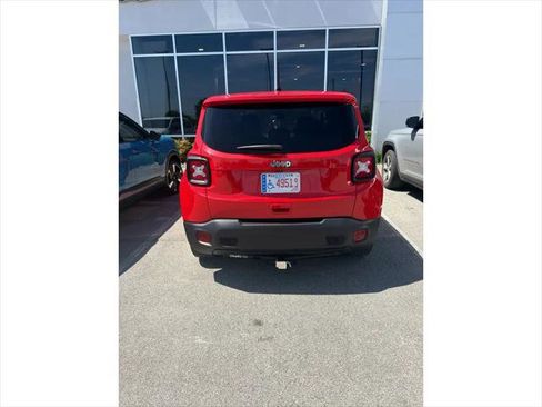 Certified 2021 Jeep Renegade Sport FWD image 4