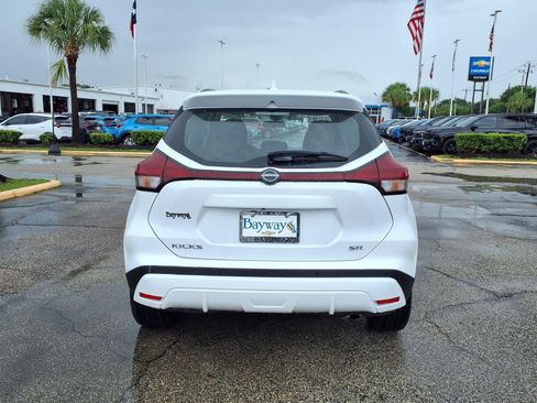Used 2024 Nissan Kicks SR FWD image 22