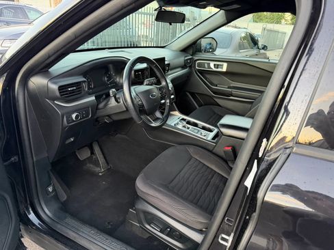 Used 2020 Ford Explorer XLT w/ Comfort Package AWD/4WD image 8