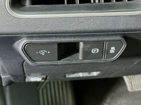 Used 2025 Kia K4 LXS image 17