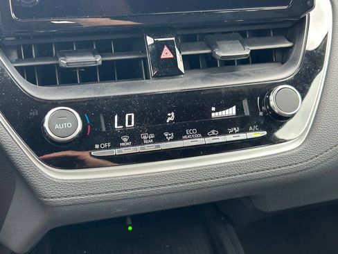 Used 2026 Toyota Corolla Cross AWD Hybrid image 28