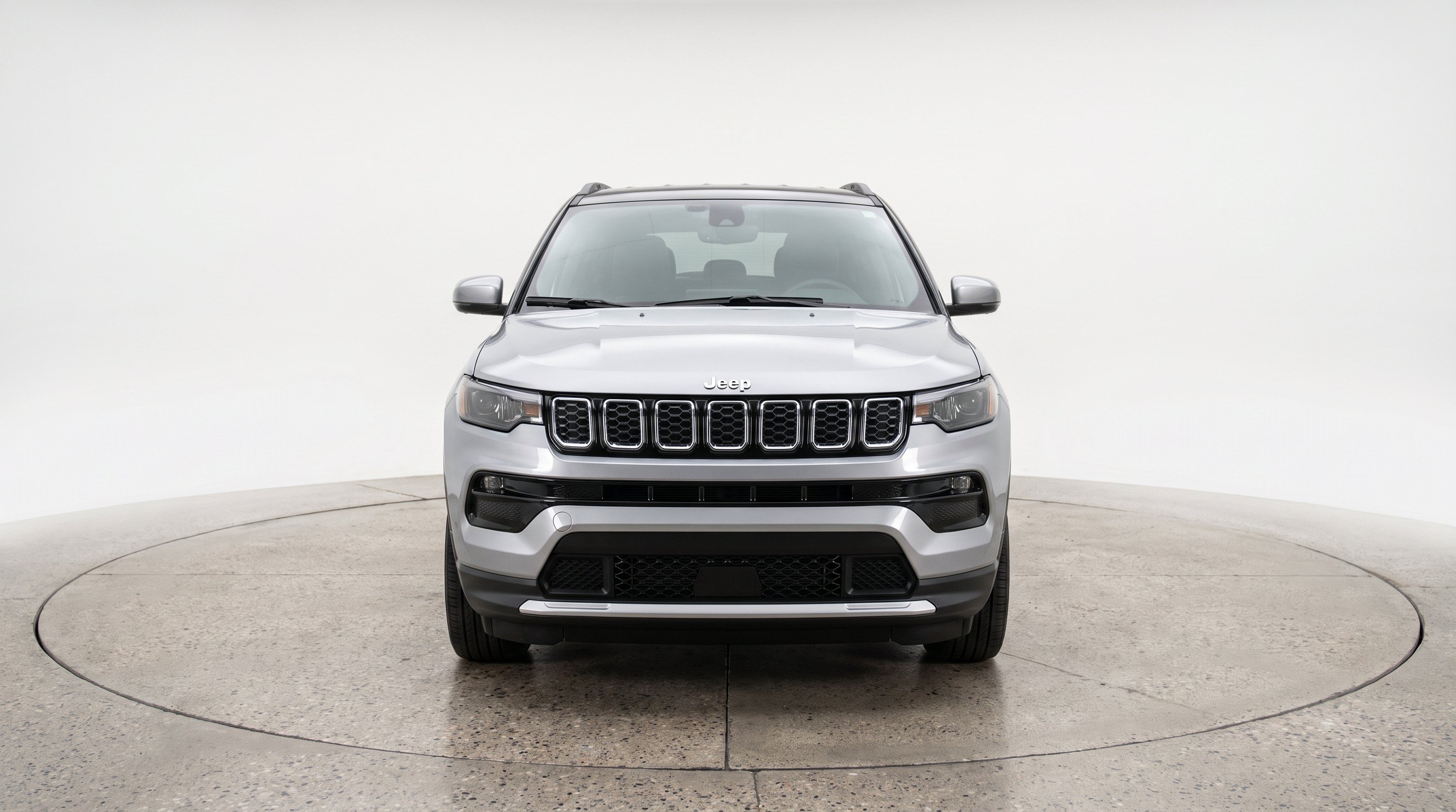 Used 2025 Jeep Compass Limited AWD/4WD image 2