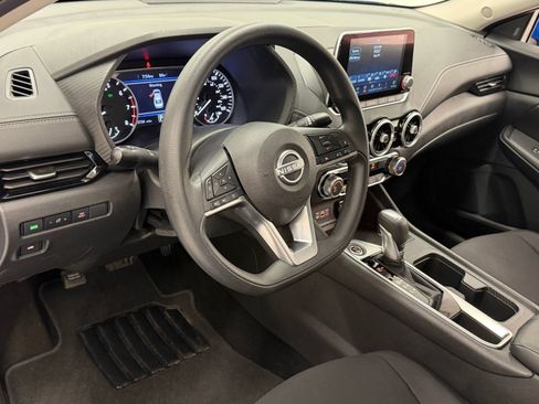 Used 2024 Nissan Sentra SV FWD image 3