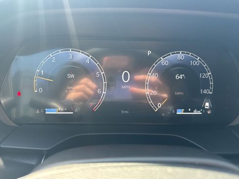 New 2025 Jeep Grand Cherokee Altitude image 26