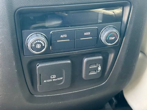 Used 2020 Buick Enclave Essence w/ Sound and Sites Package FWD image 21