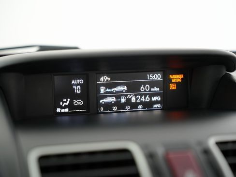 Used 2016 Subaru Forester 2.5i Limited image 19