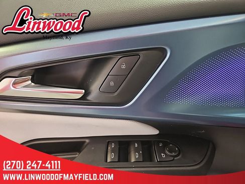 New 2026 Chevrolet Equinox EV LT image 16