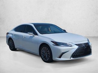 Used 2025 Lexus ES 350 Ultra Luxury w/ Accessory Package (Z1) video 3