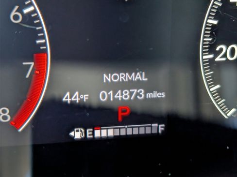 Used 2023 Honda HR-V LX image 15