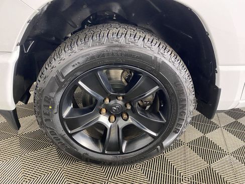 Used 2023 RAM 1500 Big Horn AWD/4WD image 23
