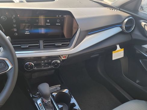 New 2026 Chevrolet Trax LT w/ Driver Confidence Package FWD image 21