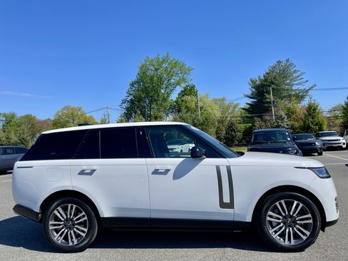 Used 2023 Land Rover Range Rover SE AWD/4WD image 4
