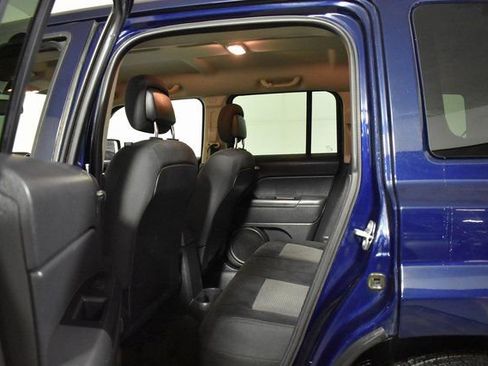 Used 2017 Jeep Patriot Latitude image 21