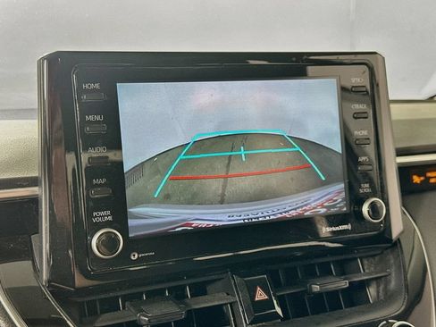 Used 2022 Toyota Corolla LE FWD image 9
