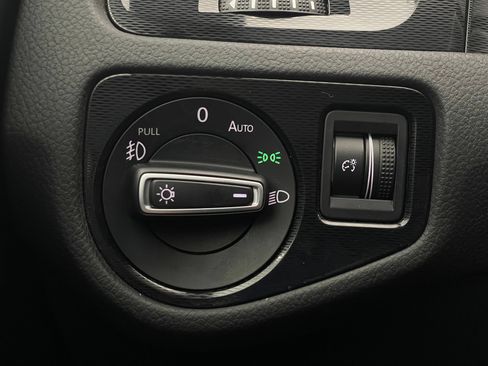 Used 2016 Volkswagen GTI Autobahn FWD image 22