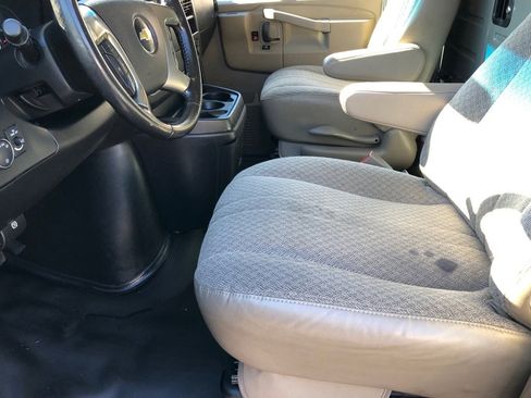 Used 2019 Chevrolet Express 2500 w/ Driver Convenience Package image 17