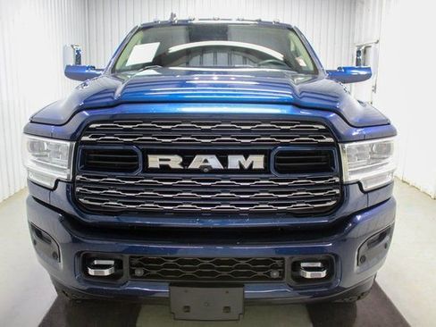 Used 2019 RAM 2500 Limited AWD/4WD image 2