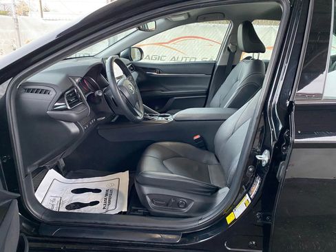 Used 2021 Toyota Camry XSE image 15