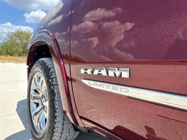 Used 2022 RAM 1500 Limited w/ Body Color Bumper Group AWD/4WD image 10