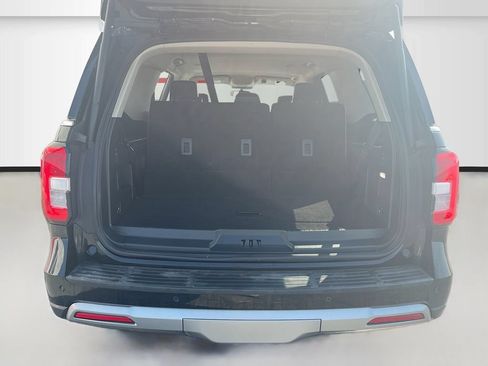 Used 2024 Ford Expedition XLT AWD/4WD image 27