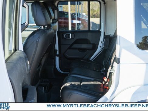 Certified 2021 Jeep Wrangler Unlimited Sahara image 14