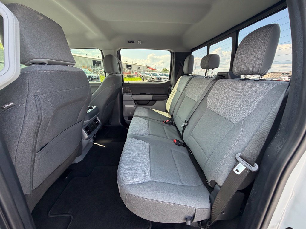 Used 2025 Ford F250 XLT w/ Black Appearance Package AWD/4WD image 6
