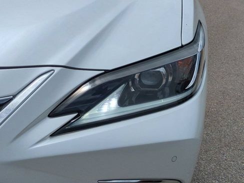 Certified 2025 Lexus ES 350 w/ Premium Package FWD image 10