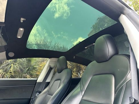 Used 2020 Tesla Model 3 Standard Range image 25