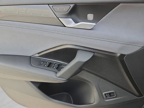 New 2026 Volkswagen Tiguan SE R-Line image 16