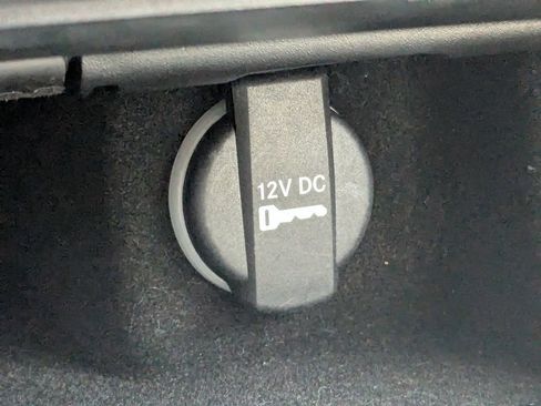 Used 2019 Chrysler 300 Limited image 22