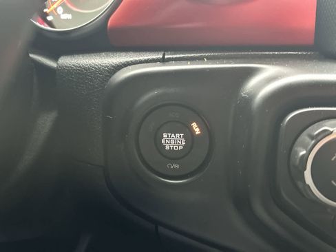 Used 2021 Jeep Gladiator Rubicon image 13