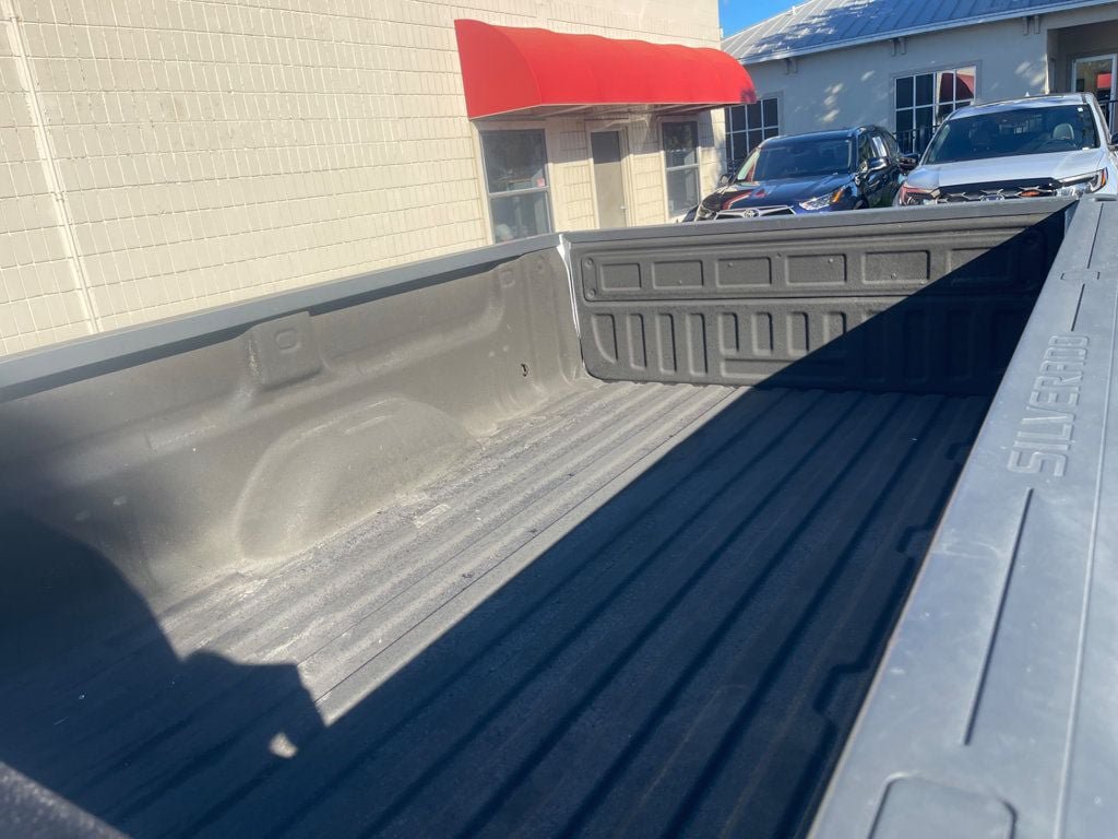 Used 2017 Chevrolet Silverado 1500 W/T RWD image 6