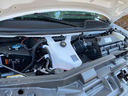 Used 2025 Chevrolet Express 2500 w/ Driver Convenience Package RWD image 9