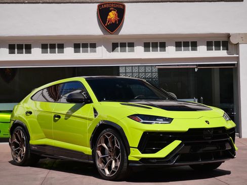 Used 2024 Lamborghini Urus Performante AWD/4WD image 1