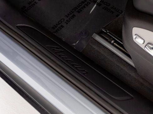 New 2026 Porsche Macan image 17