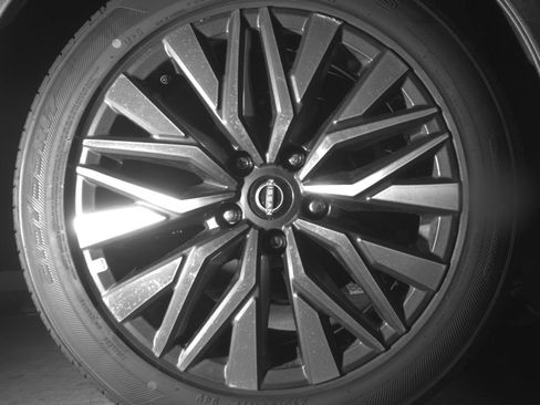 Used 2025 Nissan Altima 2.5 SV FWD image 18