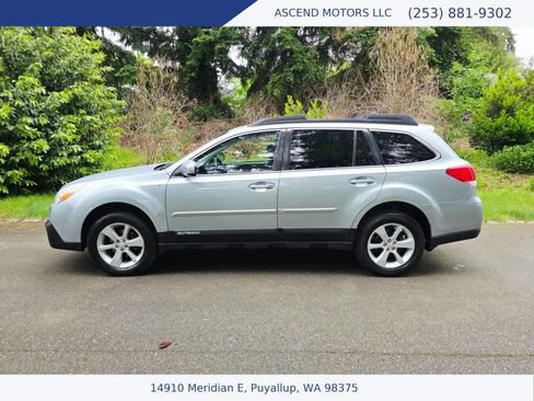 Used 2013 Subaru Outback 2.5i Premium AWD/4WD image 2