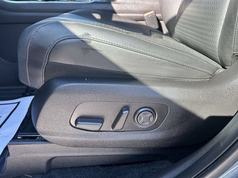 Used 2025 Kia Carnival SX Prestige FWD image 18